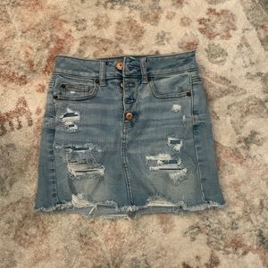 American Eagle super stretch jean skirt size US 00 w/ custom patch on back